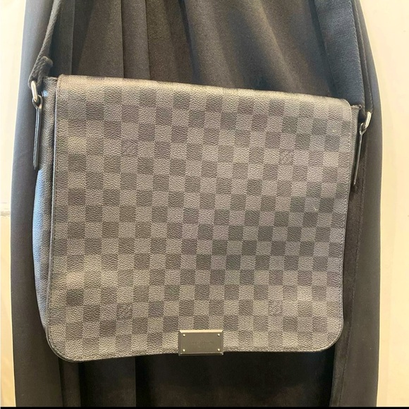 Louis Vuitton District Messenger PM Shoulder Bag Black Canvas/Leather Damier. - Picture 2 of 12